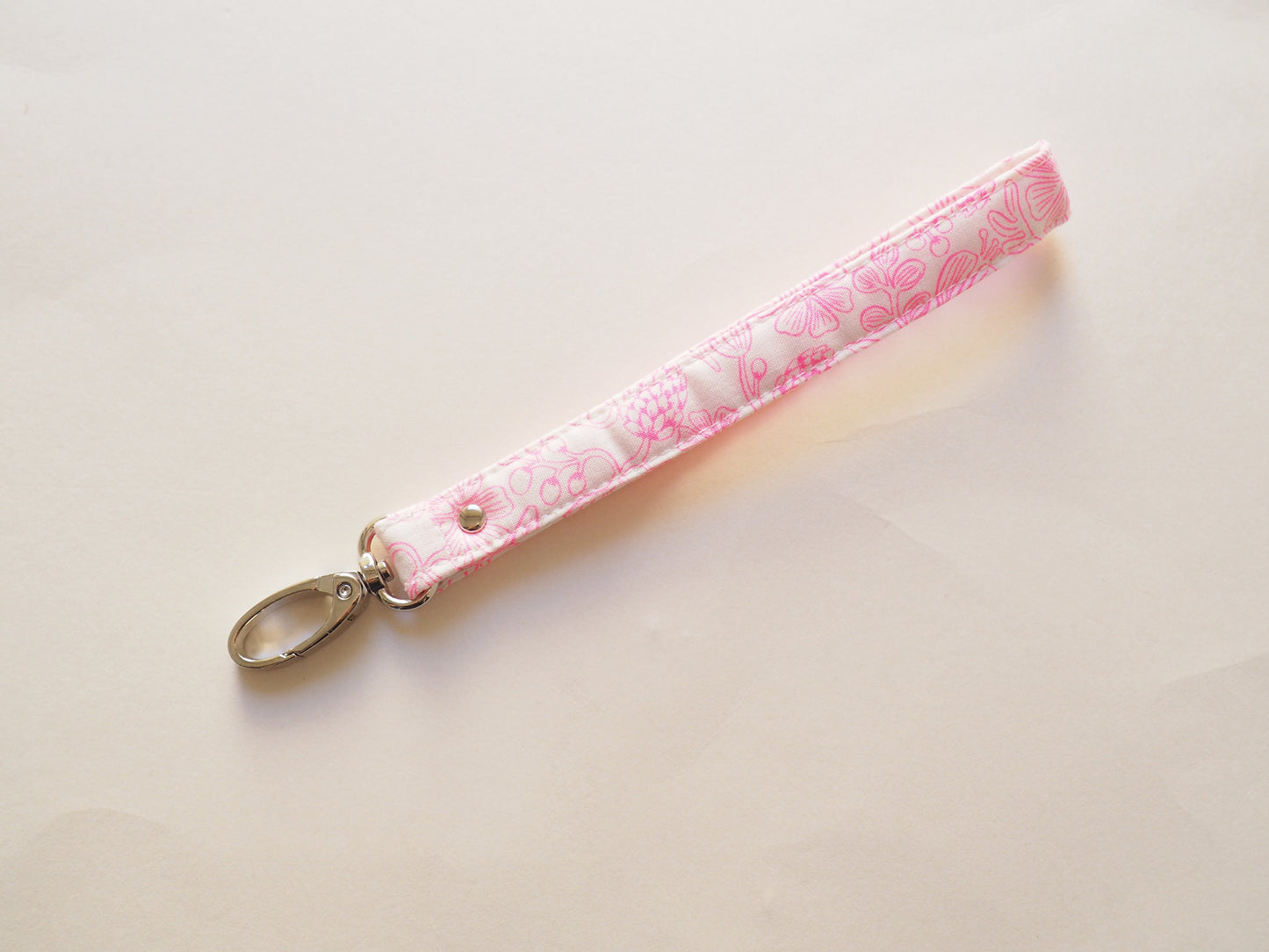 Keychain - Moxie Floral Neon Pink