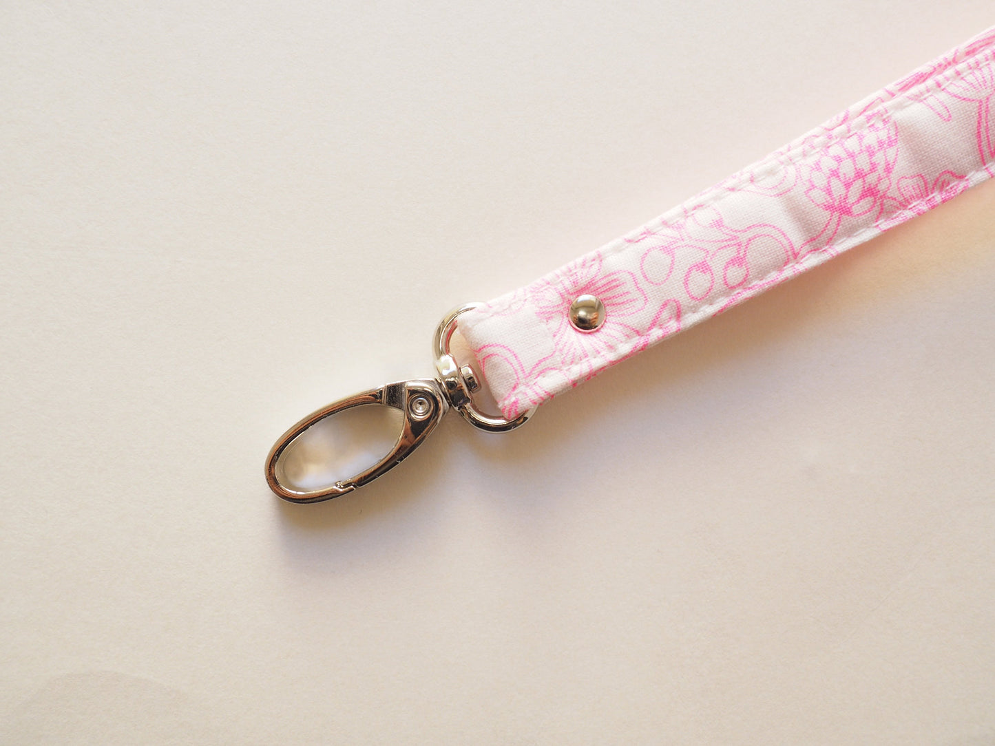 Keychain - Moxie Floral Neon Pink